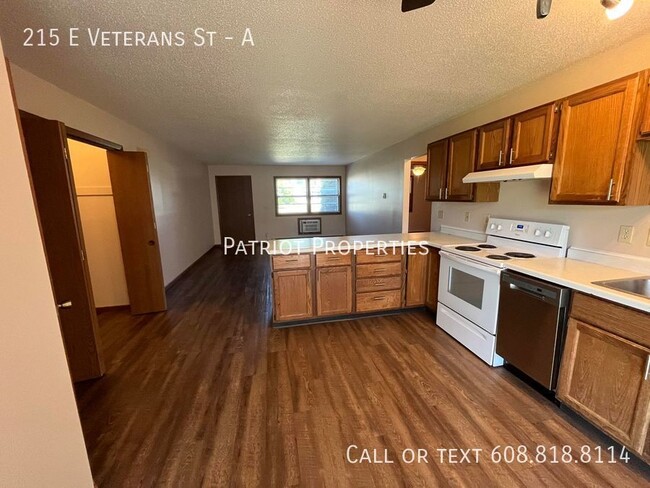 Building Photo - 215 E Veterans St