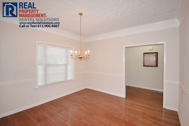 Foto del edificio - Adorable brick home in a great neighborhood! Huge bonus room and 2 car garage!