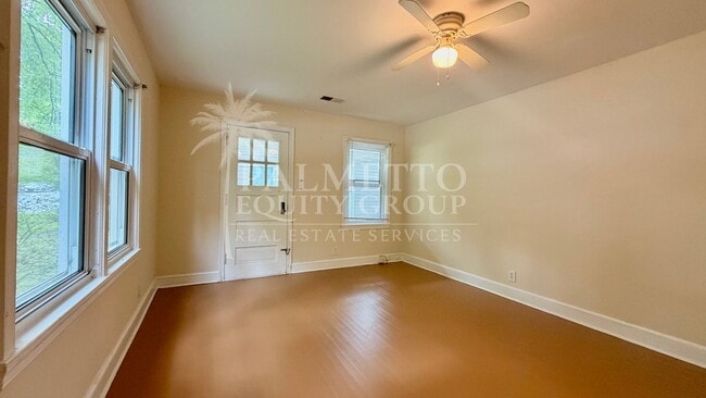 Building Photo - 928 McCormick St