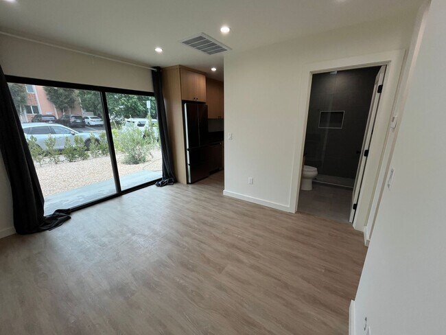 Foto del edificio - Newly Remodeled 2 Bed 1 Bath Unit in PB