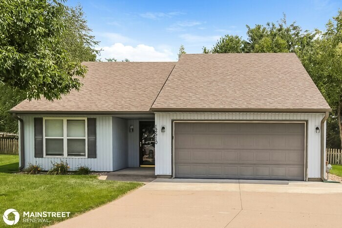 Primary Photo - 12510 Oak Point Dr, Platte City, MO 64079