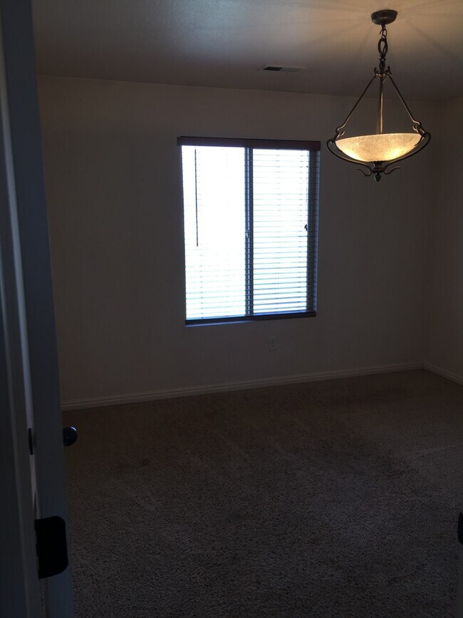 Foto del edificio - 4184 W &amp; 4182 W 25 N