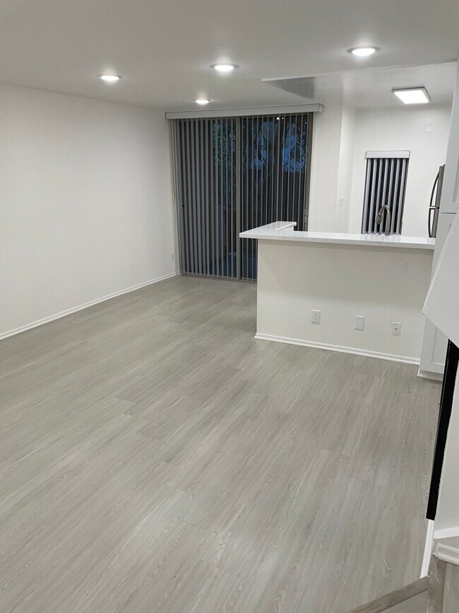 Foto del edificio - 11730 Sunset Blvd