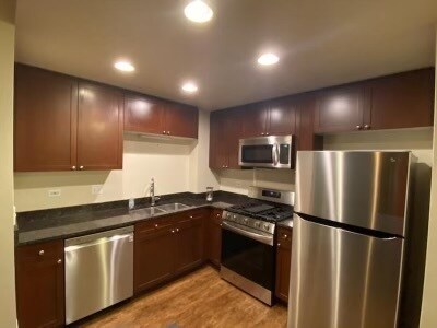 Foto del edificio - 4537 S Drexel Blvd