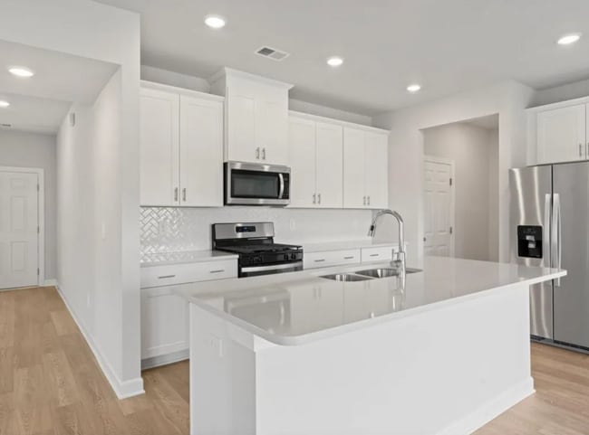 Building Photo - 527 Ward Wilson Trl