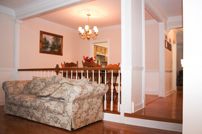 Foto del edificio - 648 W Parkside Dr