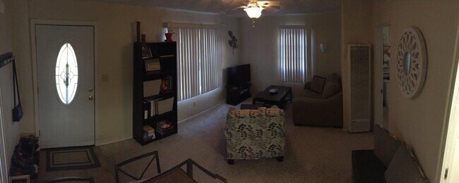 Foto del edificio - 4226 Wilson Ave