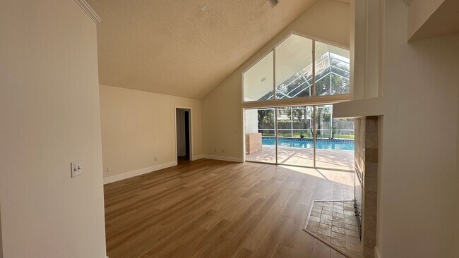 Foto del edificio - 935 Shriver Cir