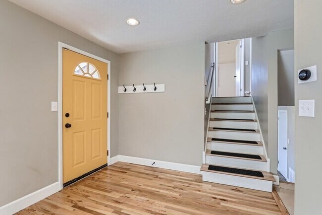 Building Photo - 175 E 175 S, North Salt Lake, UT, 84054