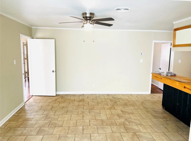 Building Photo - 3120 Guymar Rd