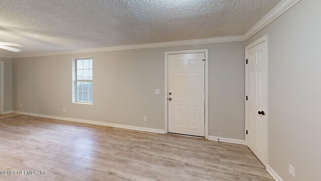 Building Photo - 2247 3rd Ave