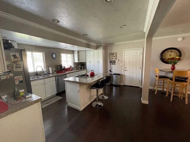 Foto del edificio - 5117 E Avalon Dr