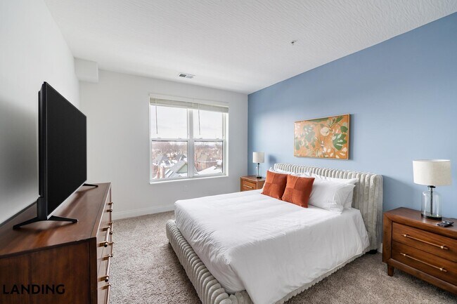 Foto del edificio - 210 W 5th Ave