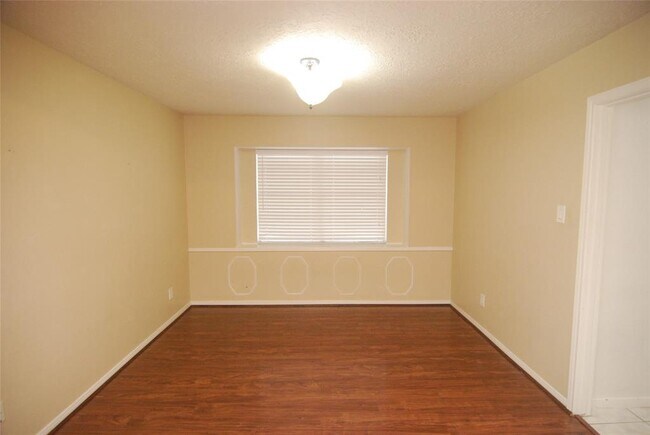 Foto del edificio - 726 Thornwood Dr