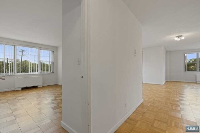 Foto del edificio - 2100 Linwood Ave
