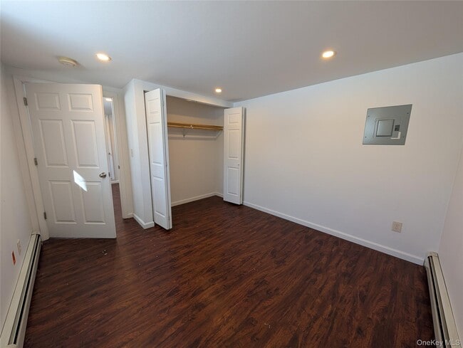 Building Photo - 33 E Vacation Dr