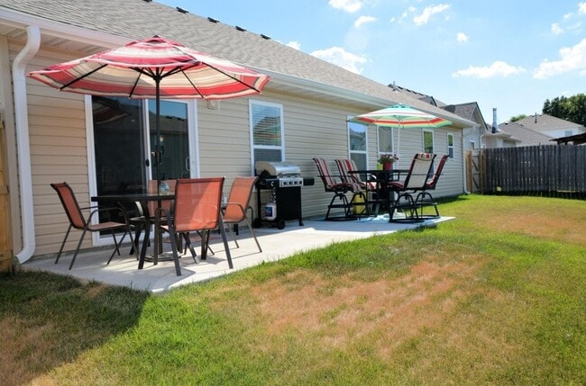 Building Photo - 5711 Camden Cir