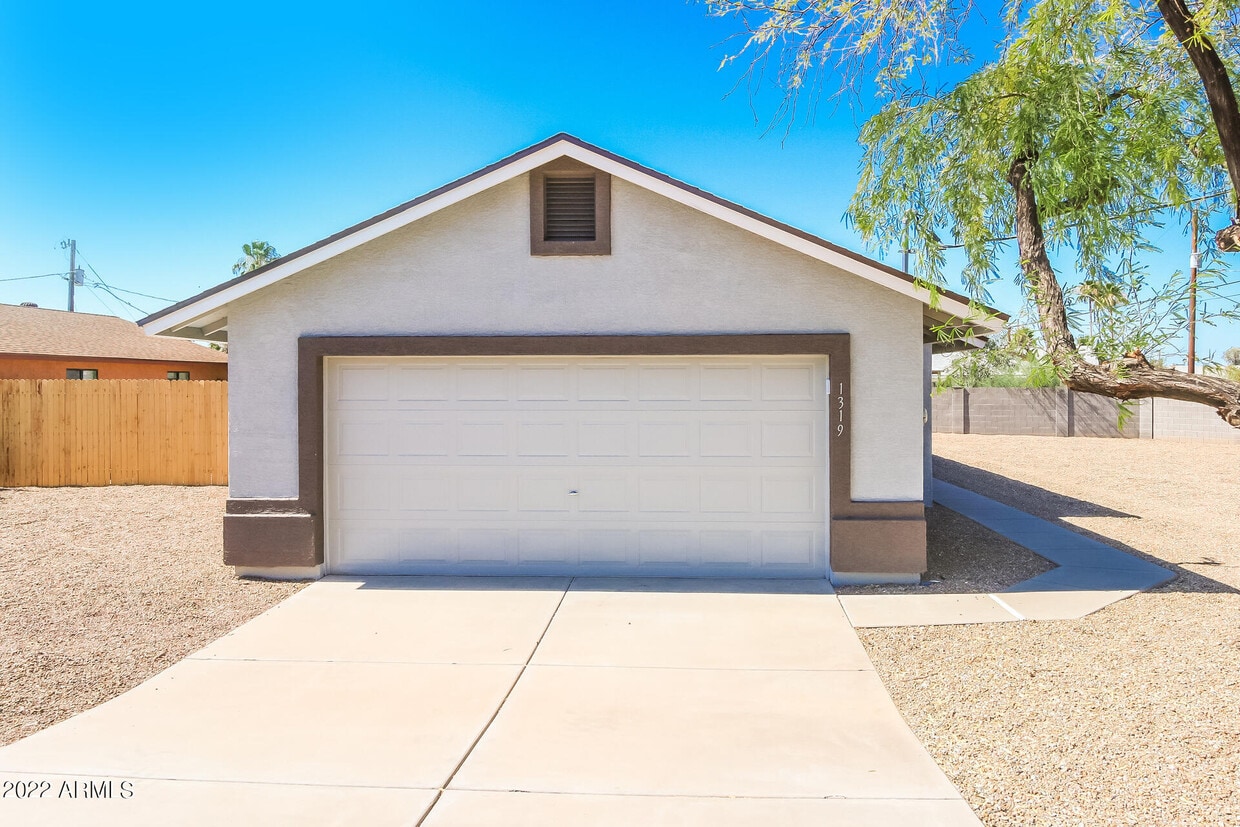 1319 E 25th Ave, Apache Junction, AZ 85119 House Rental in Apache