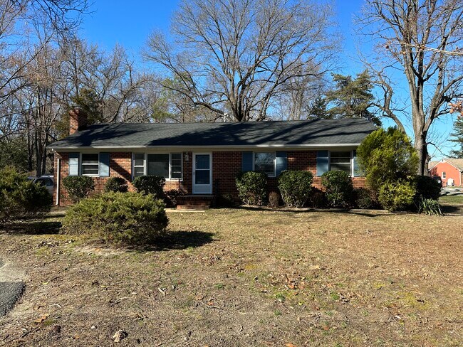 Building Photo - 7435 Walnut Grove Rd
