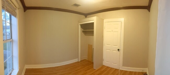 Building Photo - 309 McKinley St