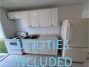 Building Photo - 2131 Washington St NE