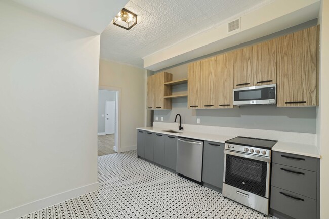 Building Photo - 1638 Dekalb Ave