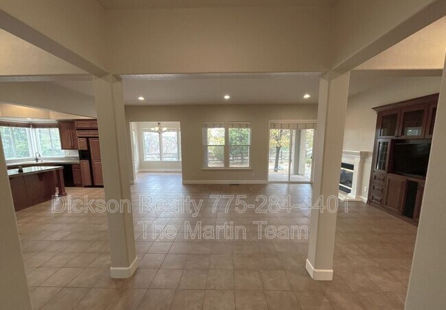 Foto del edificio - 1850 Sun Shadow Ct