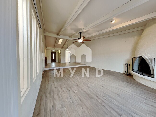 Foto del edificio - 5100 N Miller Rd Apt 23