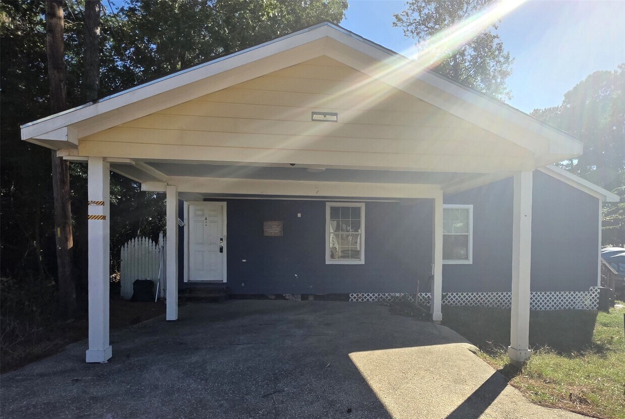 Foto principal - 801 Queenswood St