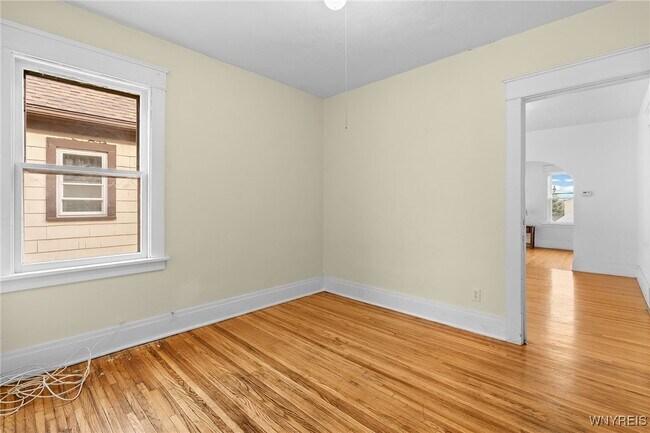 Foto del edificio - 394 Taunton Pl