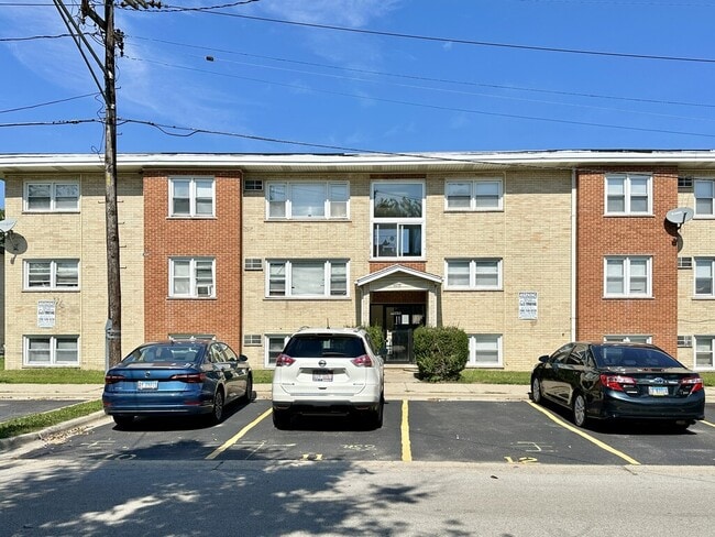 Building Photo - 9630 Ivanhoe Ave