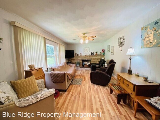 Building Photo - 4 br, 2 bath House - 124 Hobbs Street