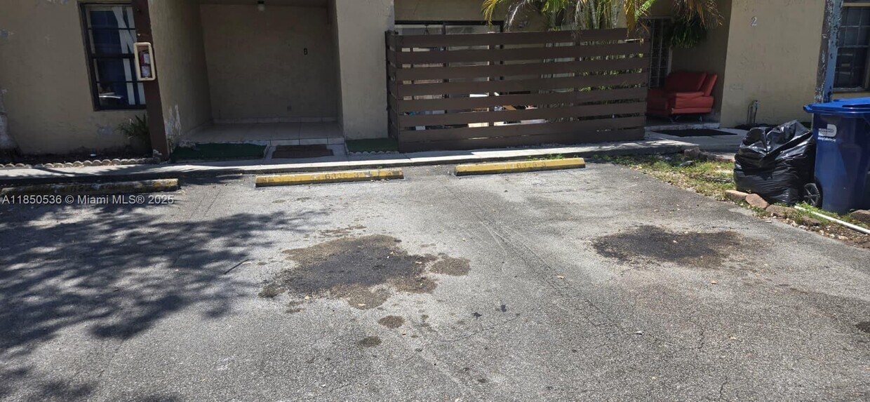 Foto principal - 6325 SW 138th Ct