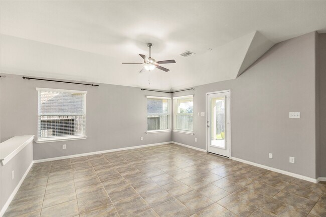 Foto del edificio - 13011 Thorn Valley Ct