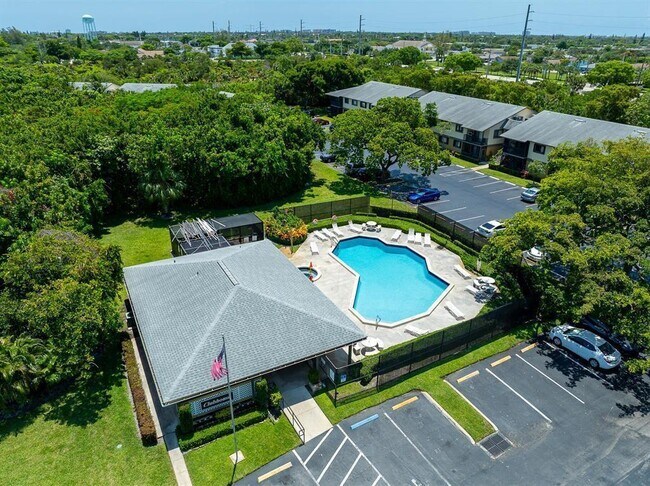 Foto del edificio - 588 Trace Cir