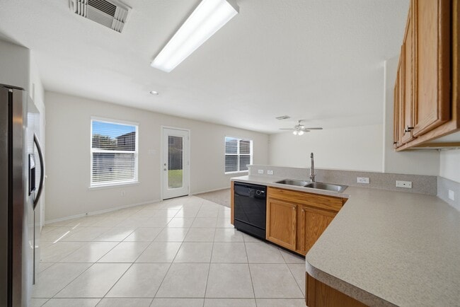 Foto del edificio - 730 Remwick Dr