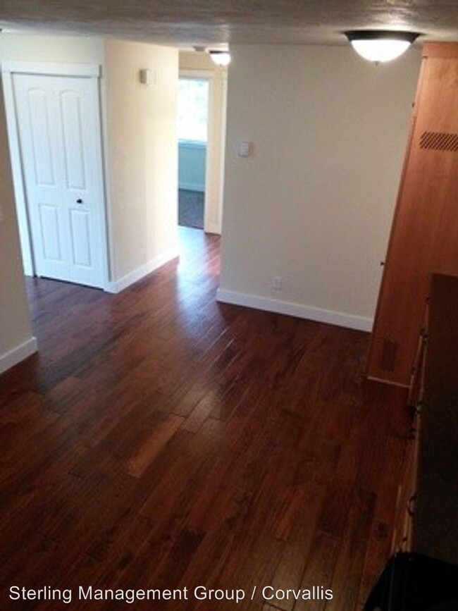 Foto del edificio - 2832-2892 Newton Pl