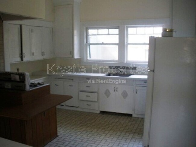 Foto del edificio - 1026 Carolina St