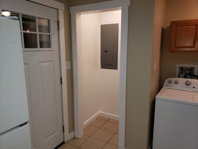 Building Photo - 1703 Wright Blvd