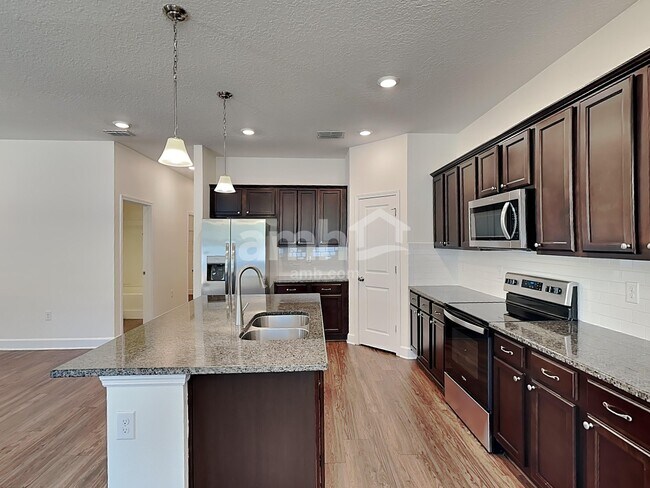 Building Photo - 4455 Reisswood Loop