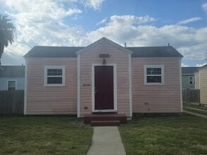 Building Photo - 5307 Avenue O