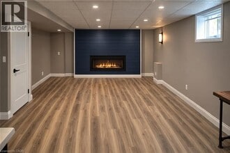 Building Photo - 16 HANLON Pl