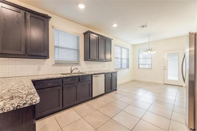 Foto del edificio - 7105 Wildflower Wy