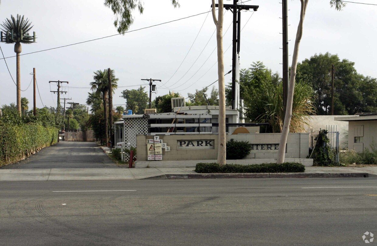Primary Photo - 7423-7433 Garvey Ave