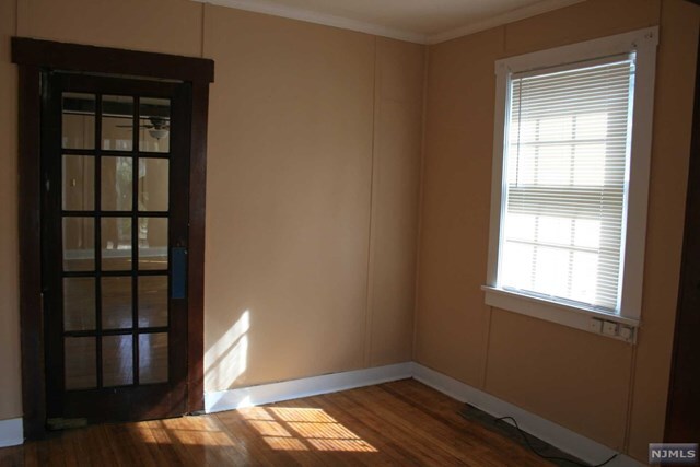 Building Photo - 394 Ringwood Ave