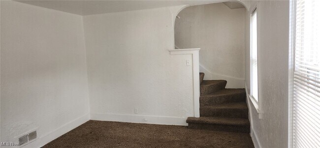 Foto del edificio - 3943-3947-3947 Riley Ave