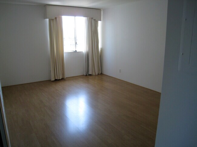 dormitorio principal - 10747 Wilshire Blvd