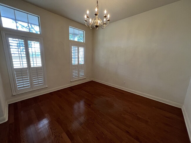 Foto del edificio - Spacious 3 bed, 2 bath in Plum Creek