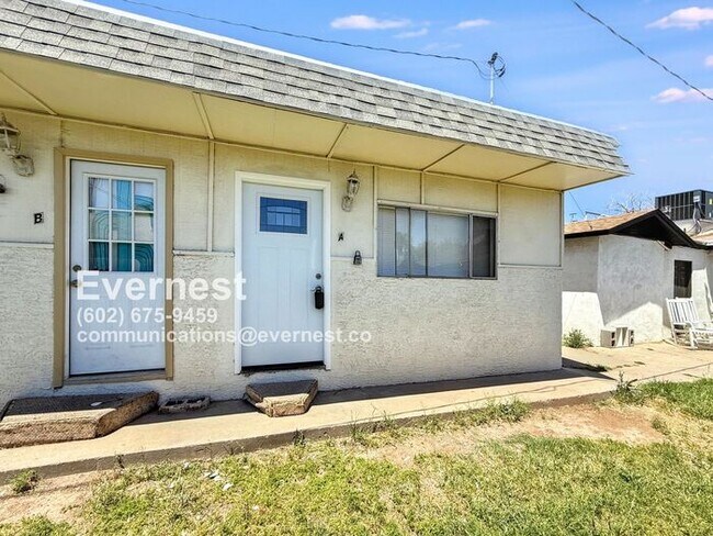 Foto del edificio - 2525 E Willetta St