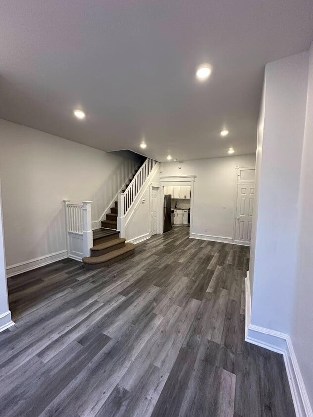 Foto principal - 2449 N 33rd St